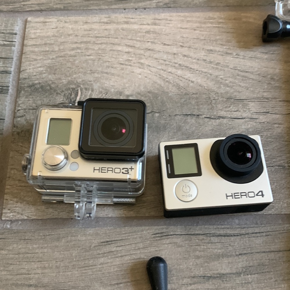Go pro bundle - Picture 2 of 4